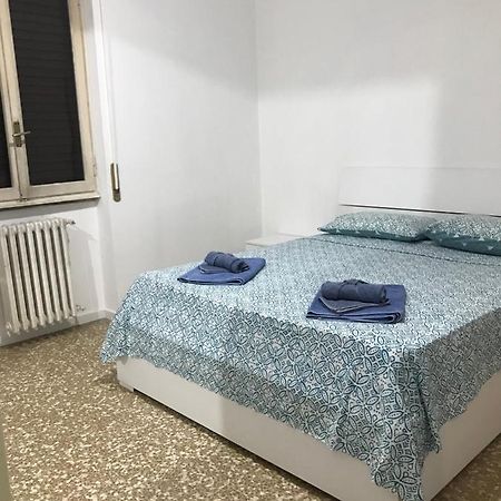La Casa Bianca Apartment Rozzano Bagian luar foto