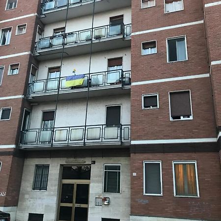 La Casa Bianca Apartment Rozzano Bagian luar foto