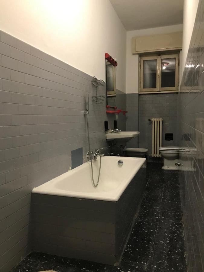 La Casa Bianca Apartment Rozzano Bagian luar foto