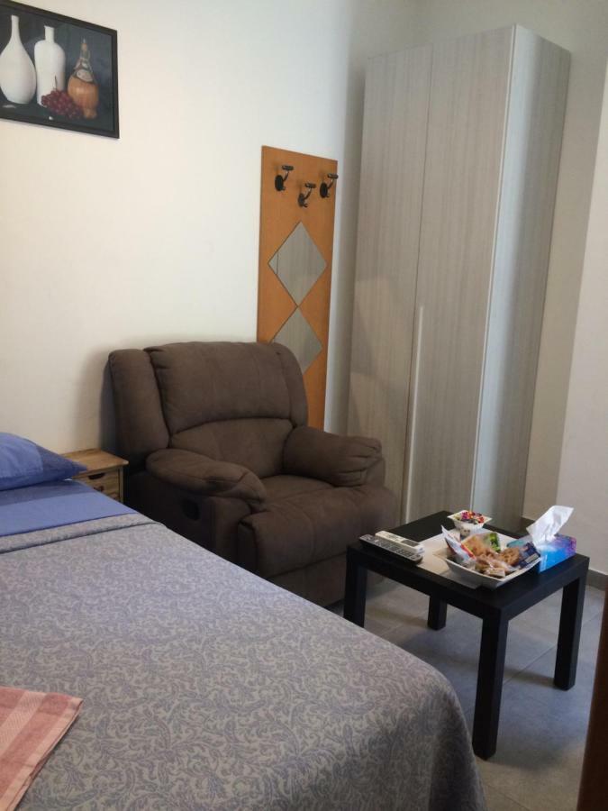 La Casa Bianca Apartment Rozzano Bagian luar foto